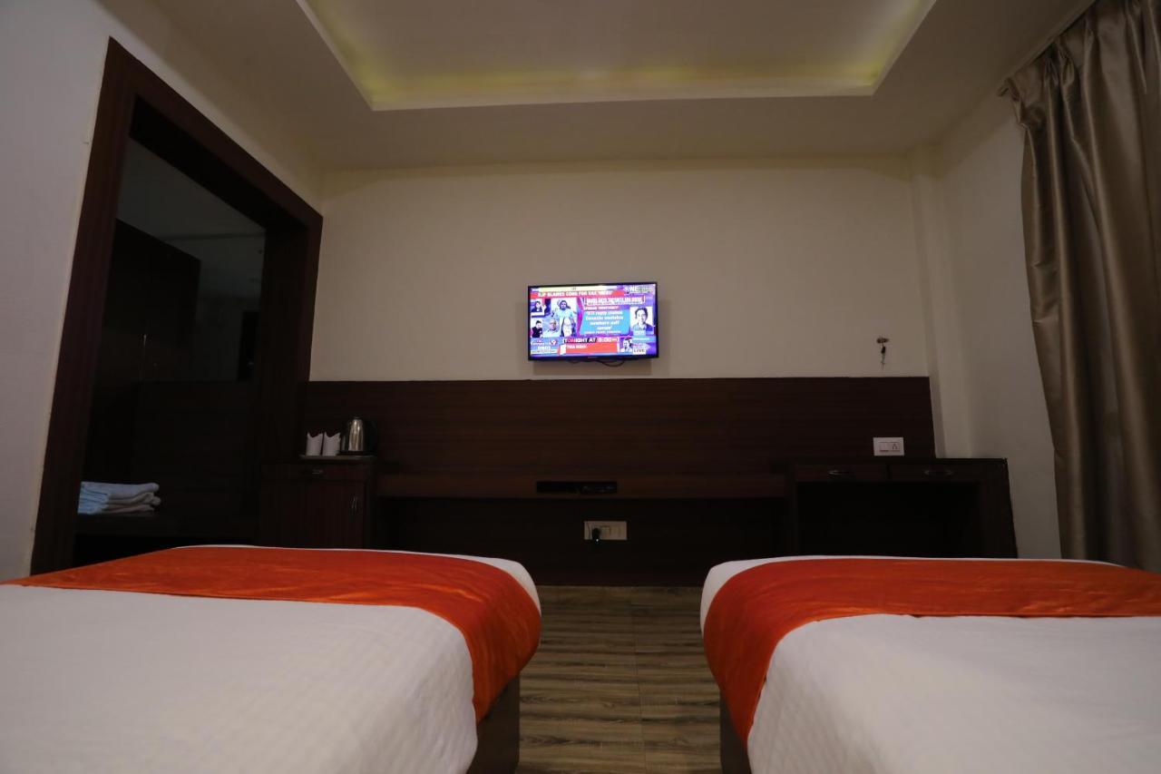 Hotel Marygold Agra  Buitenkant foto